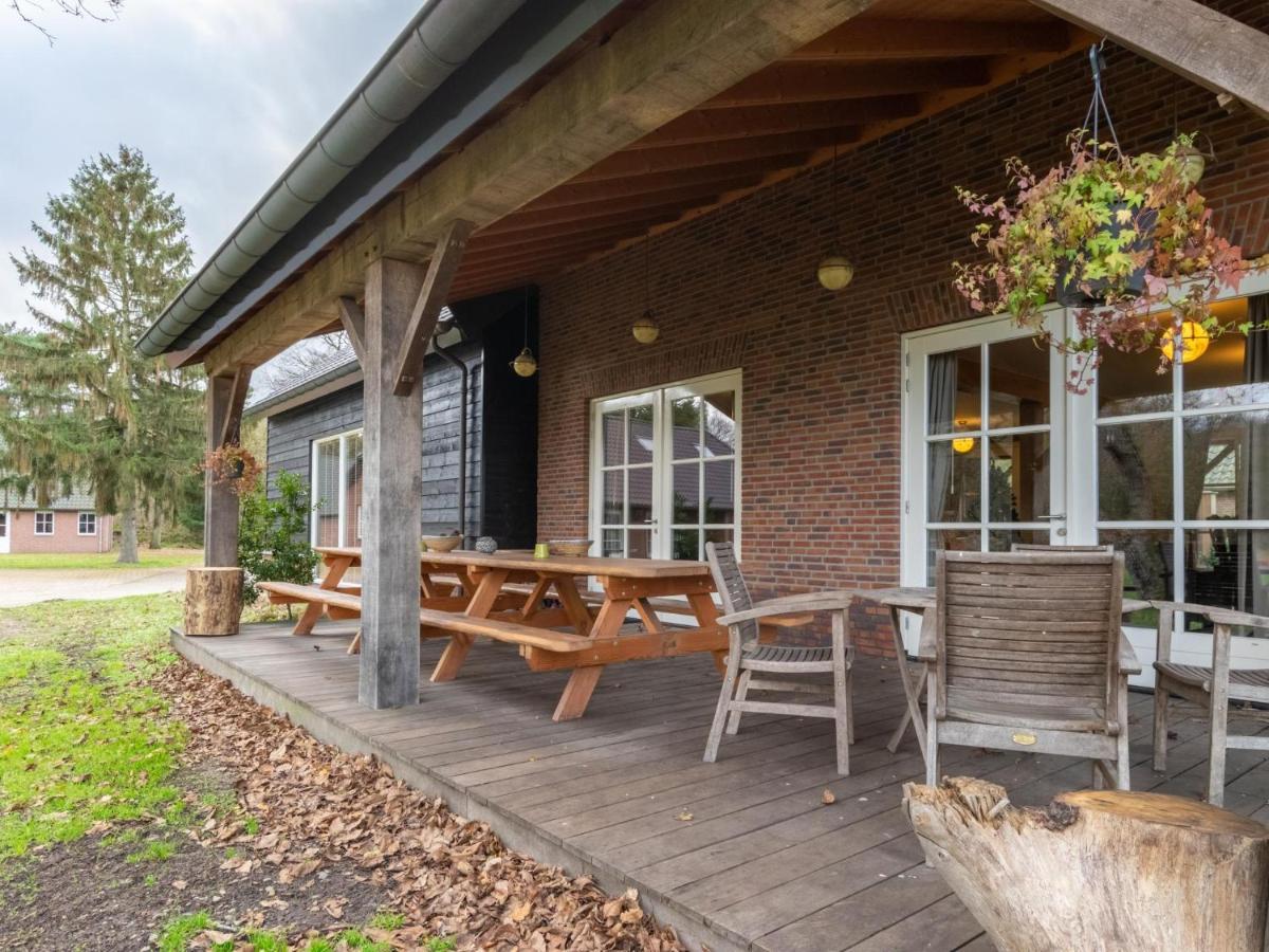 Lodge Slabroek Uden Esterno foto