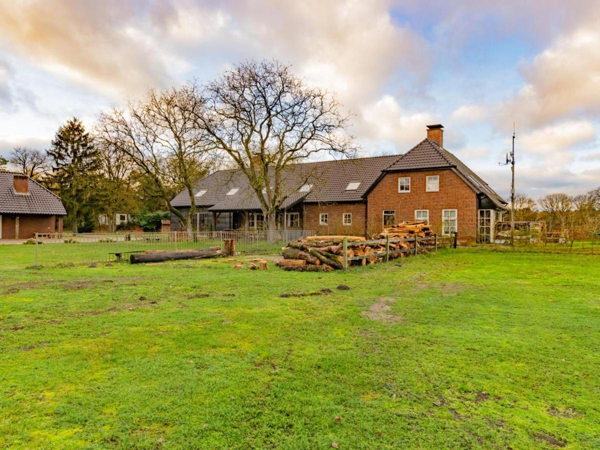 Lodge Slabroek Uden Esterno foto